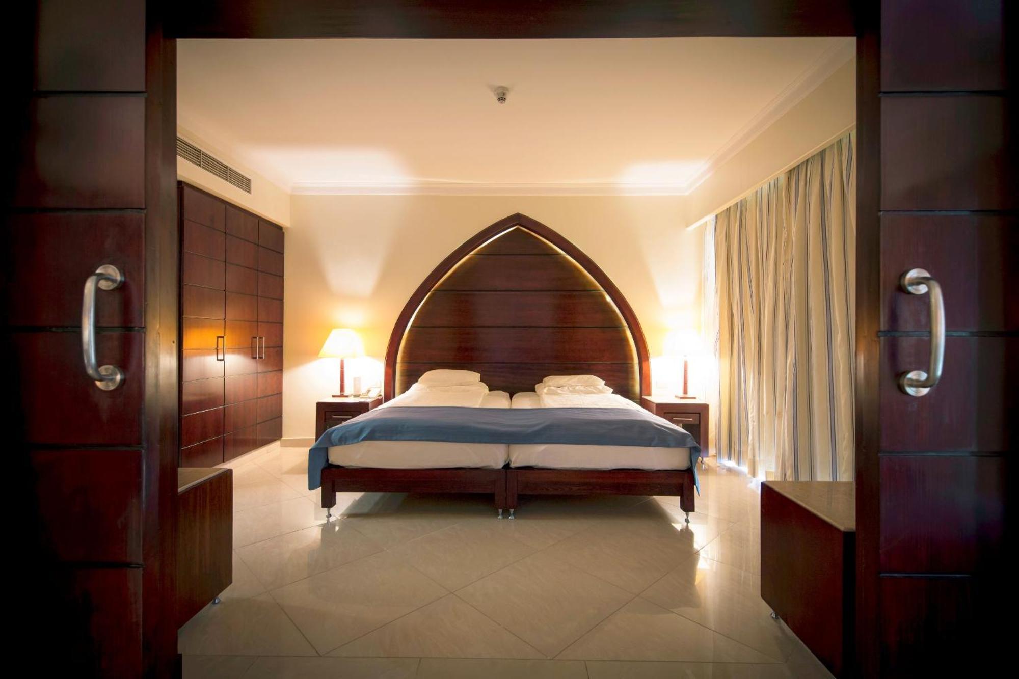 Complex Robinson Soma Bay 4*